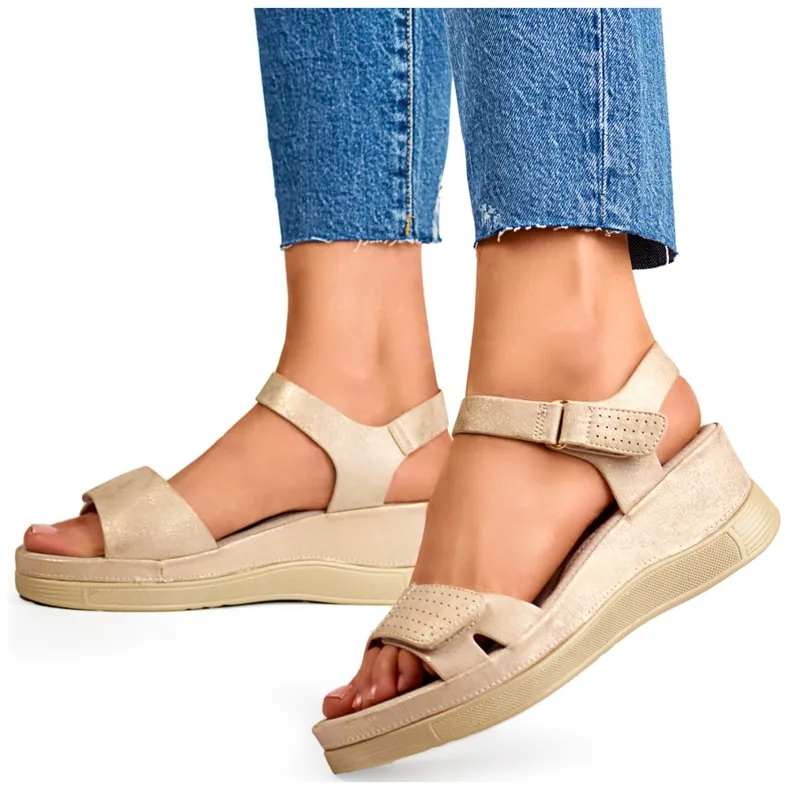 Beige women's sandals with Velcro adjustment