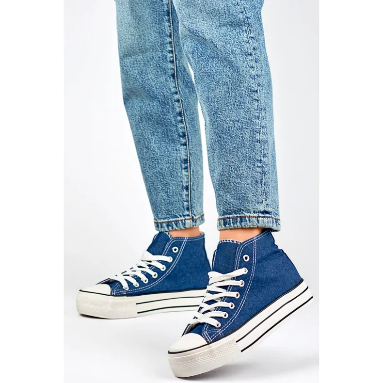 Denim sneakers above the ankle with a thick sole blue