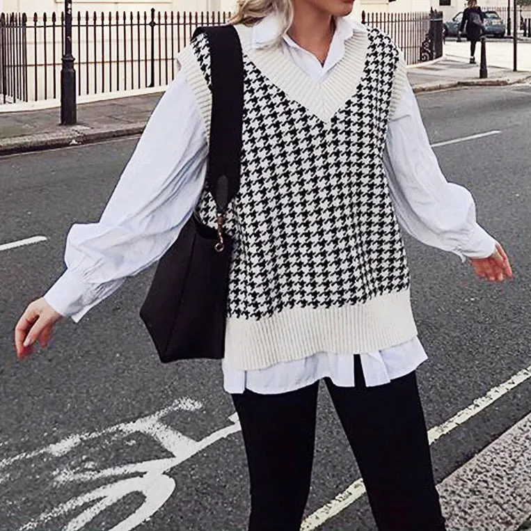 HOUNDSTOOTH KNITTED VEST