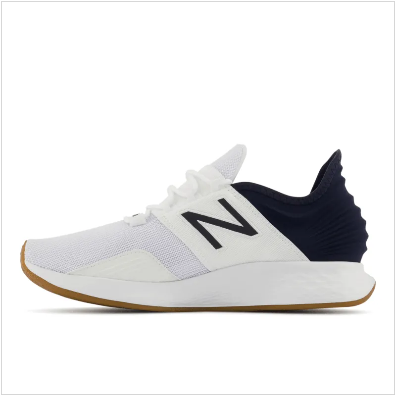 New Balance Men's Fresh Foam Roav Running Shoe - MROAVRH1