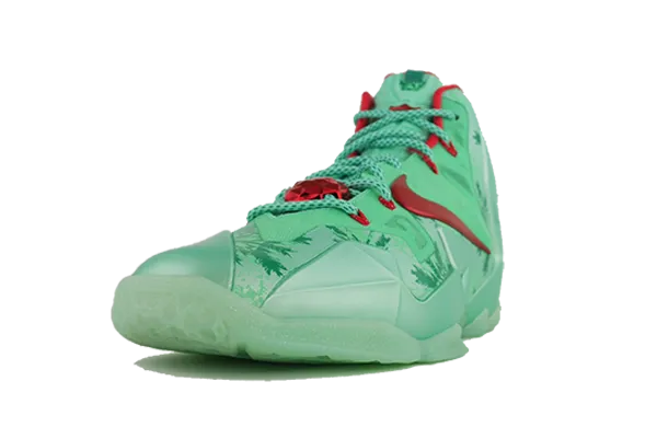 Nike LeBron 11 Christmas