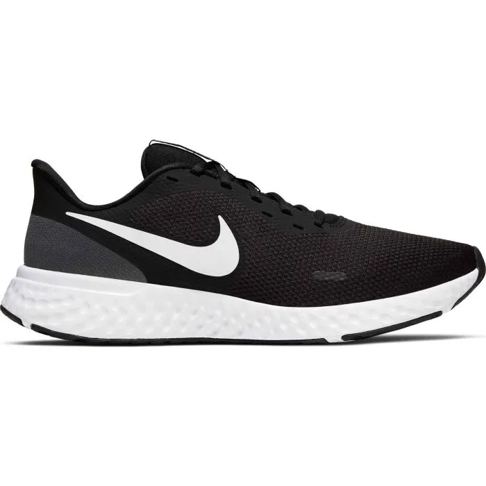 Nike REVOLUTION 5